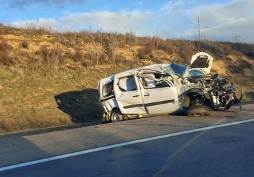 Un herido tras varias vueltas de campana con una furgoneta a la entrada de León