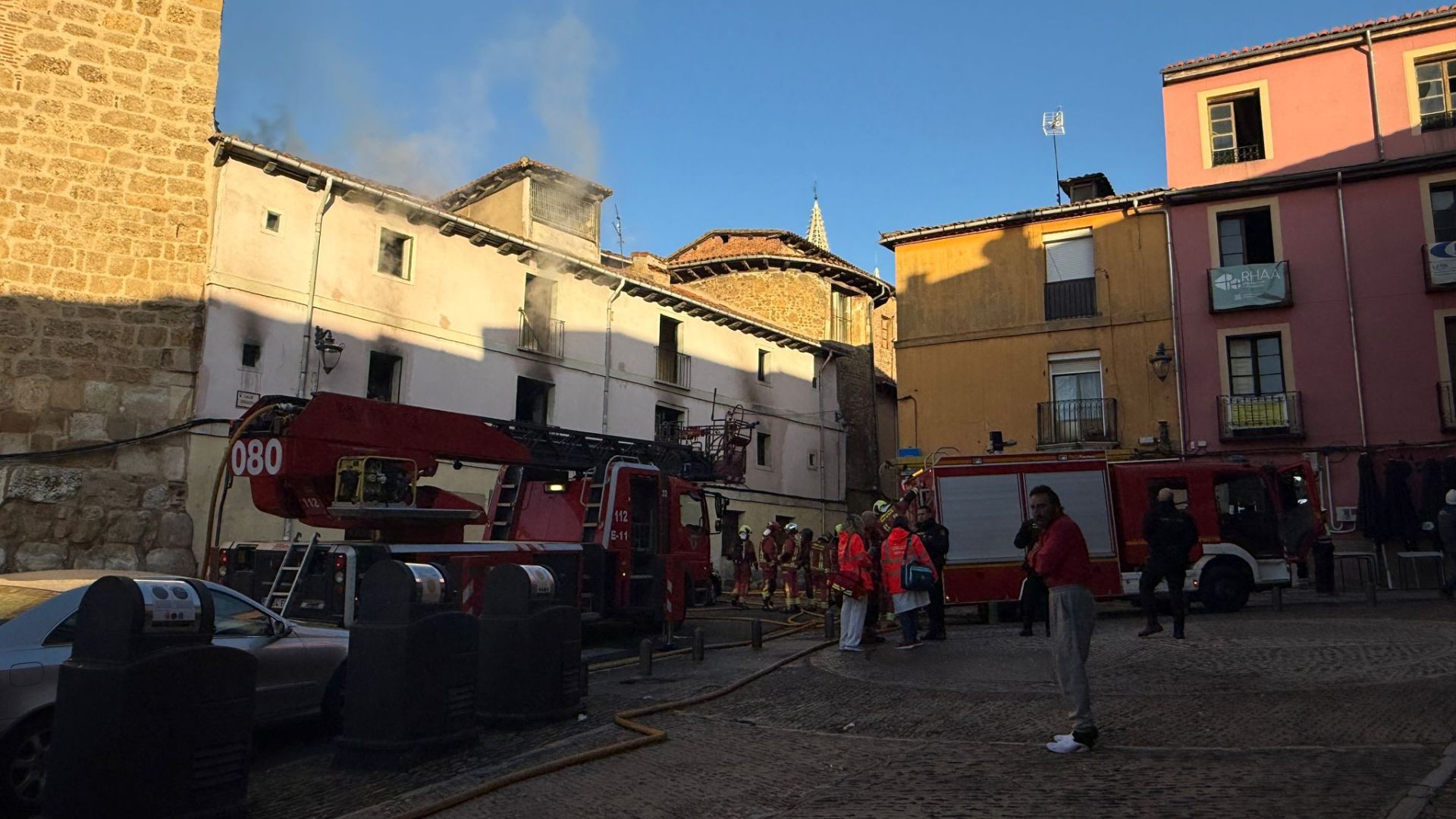 Incendio en una vivienda okupada de León