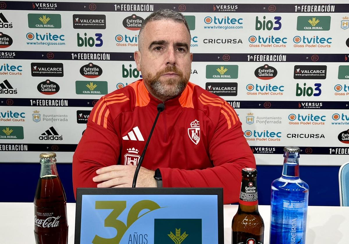 Javi Rey, entrenador de la Deportiva.