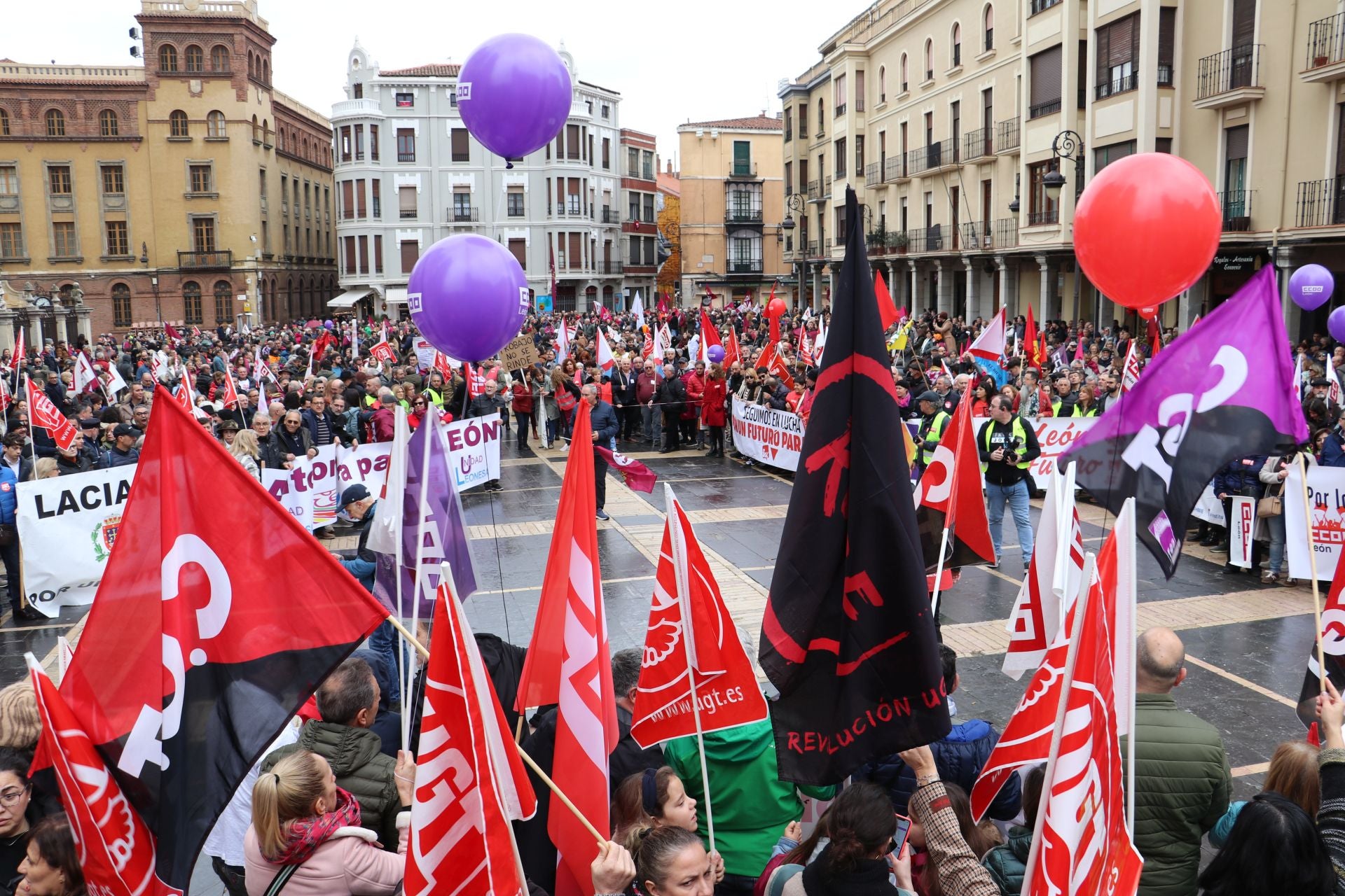 Las imágenes de la manifestación del 16-F en León