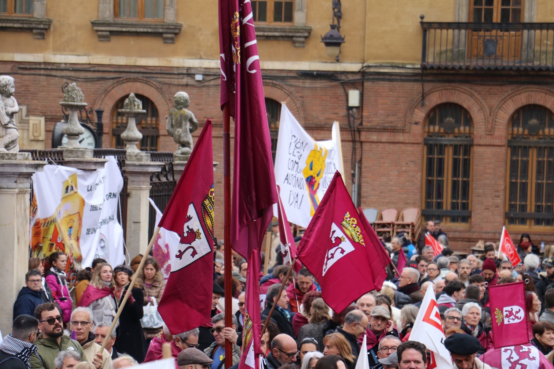 Las imágenes de la manifestación del 16-F en León