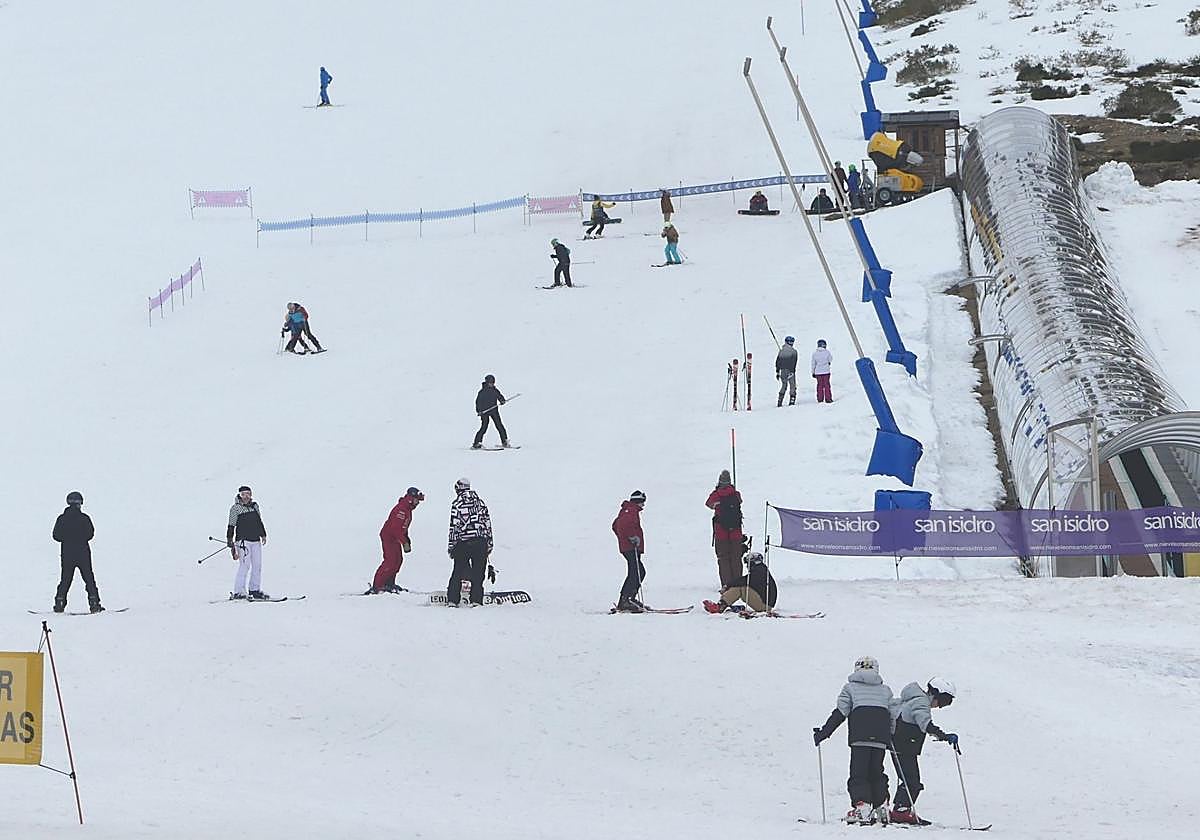Estación invernal de San Isidro.