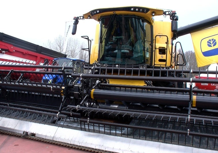 La empresa canadiense Honey Bee ha apostado en exclusiva por Agroferba y New Holland a la hora de comercializar su producto