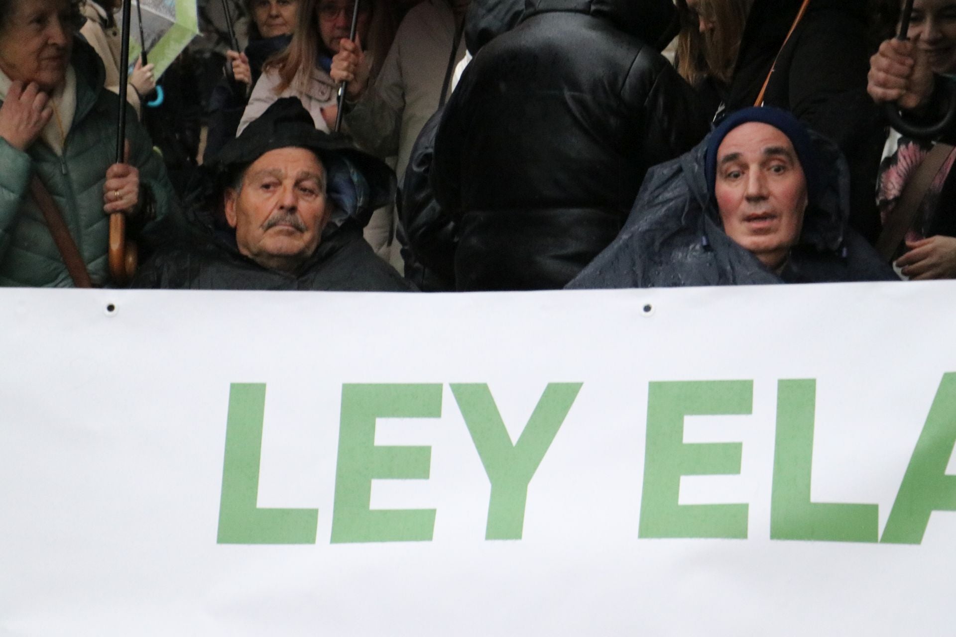 Concentración para solicitar la financiación de la ley ELA