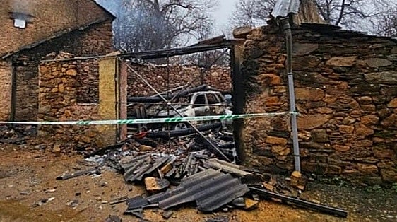 La Guardia Civil investiga a una persona por el incendio de la vivienda y el garaje de la pedánea de Villar del Monte