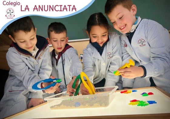 Imágenes de alumnos en el colegio La Anunciata de León