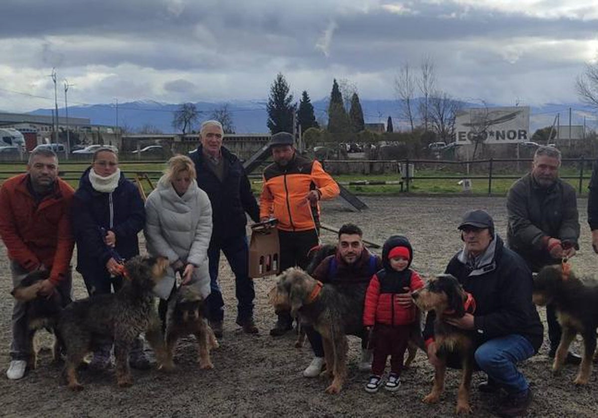 Regresa la tradicional Feria de Perros de Camponaraya