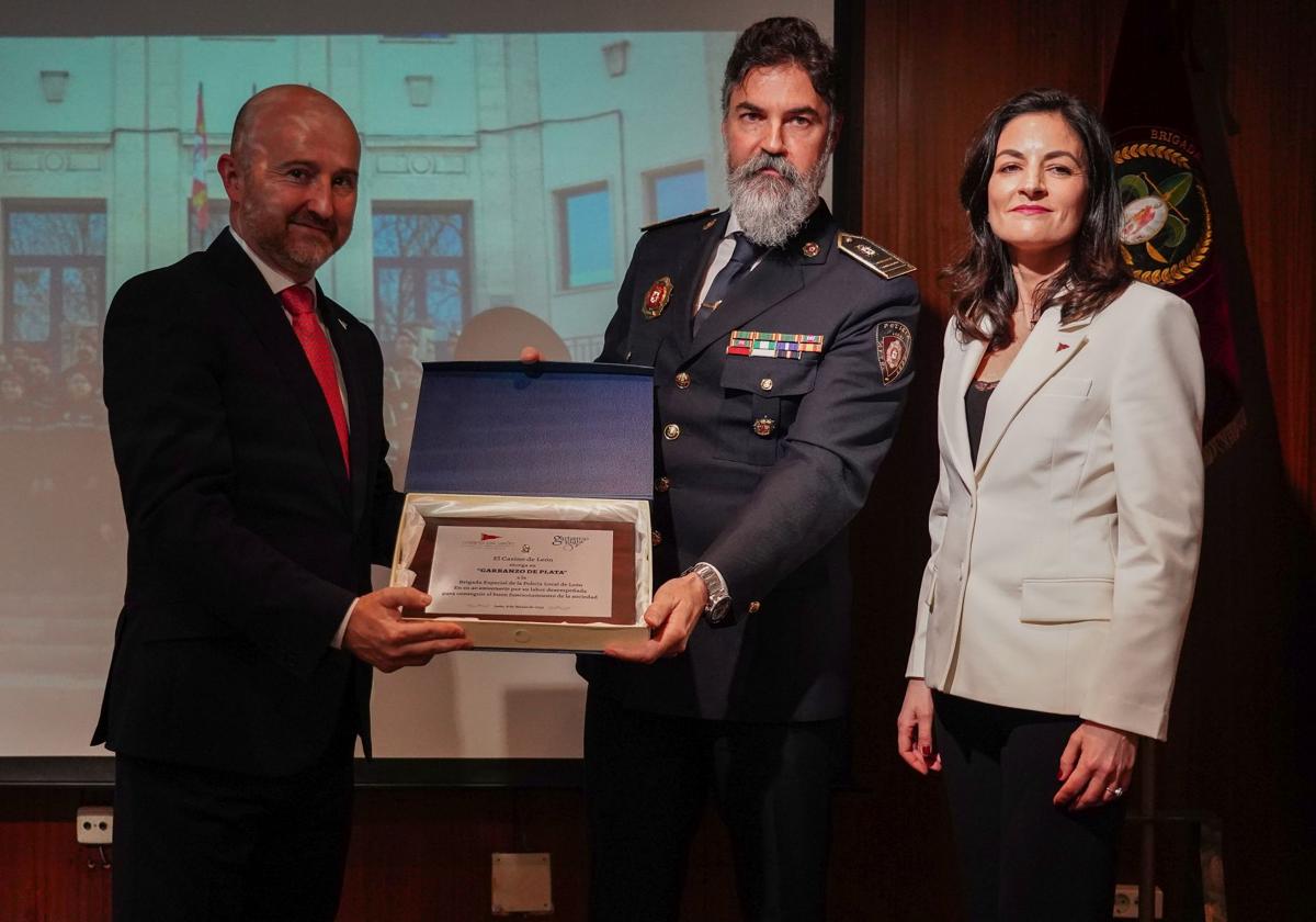 La Brigada de Seguridad Ciudadana de León recibe el Garbanzo de Plata