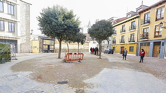 «Diez enterró un proyecto para no hacer nada en seis años» en el casco histórico de León, según el PP
