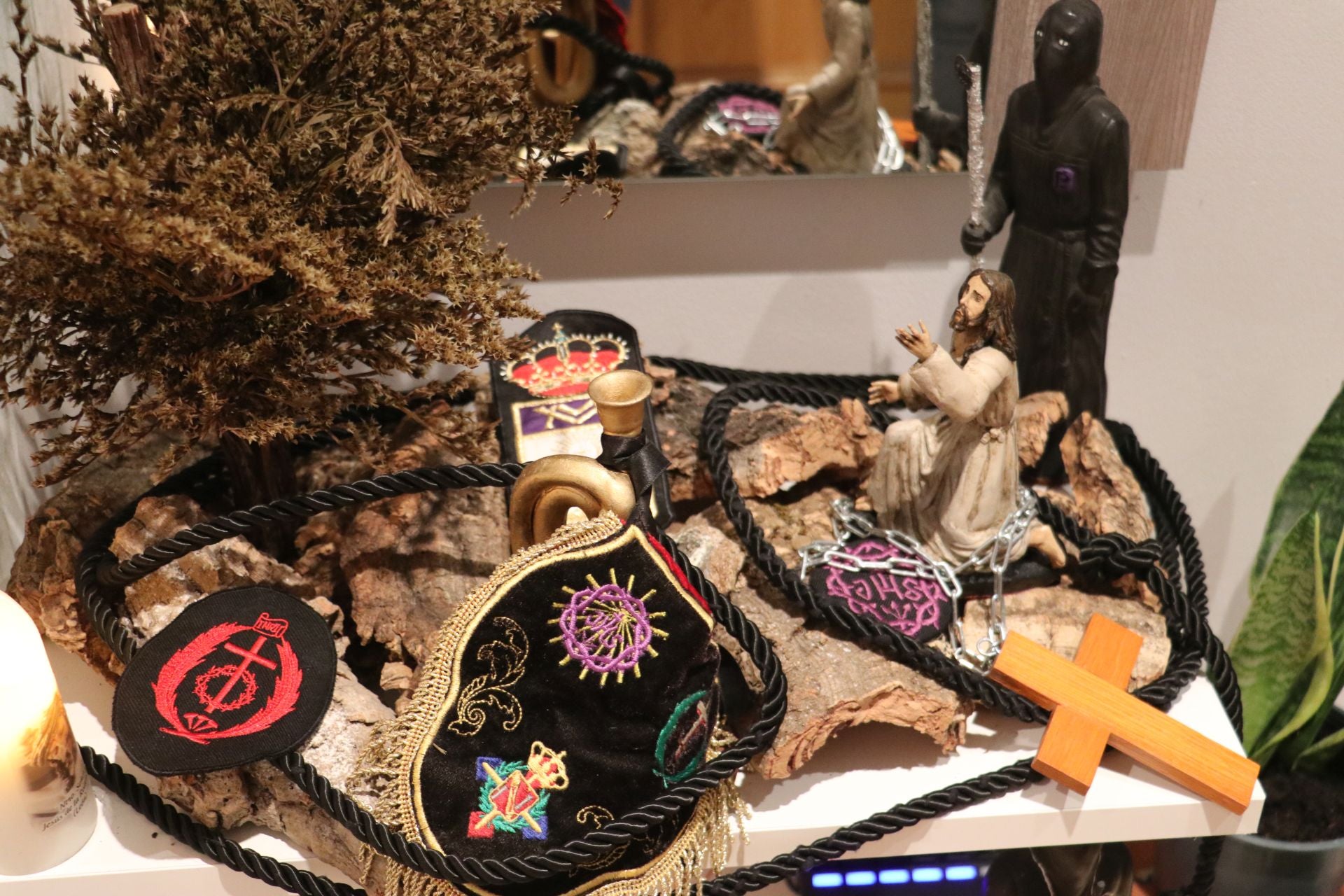 Así es la casa-museo particular del papón Carlos Tascón
