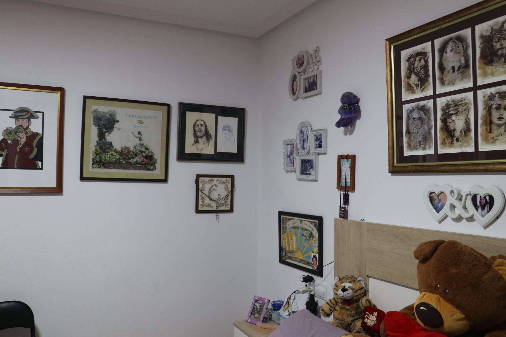 Así es la casa-museo particular del papón Carlos Tascón