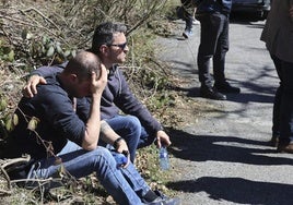Familiares y amigos de los mineros fallecidos el día del accidente en Cerredo.