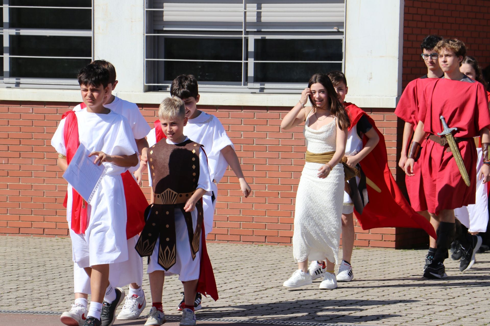 Las imágenes de los juegos astures y romanos en el IES Lancia