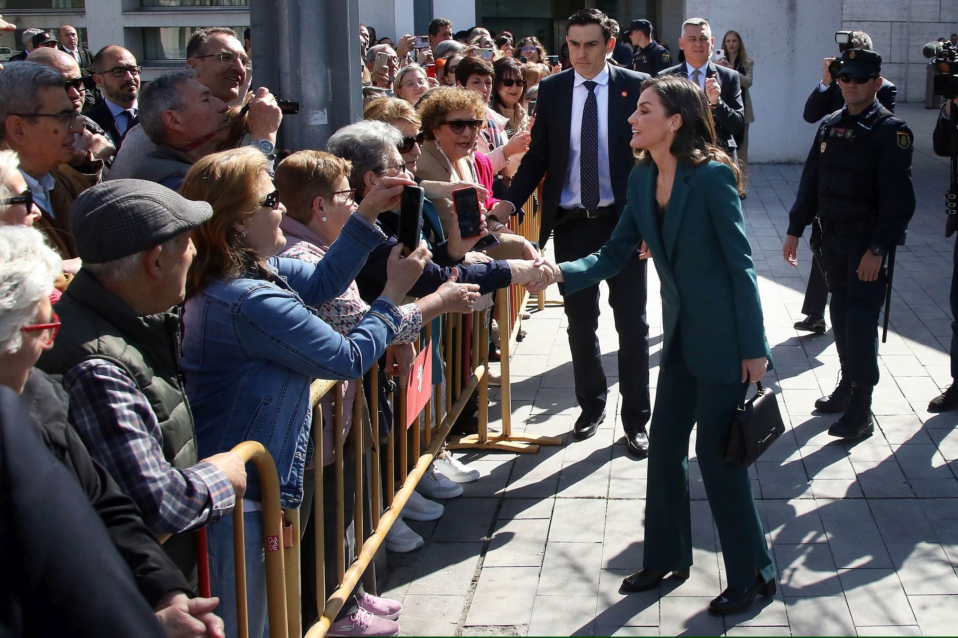 La visita de la reina Letizia a León, en imágenes