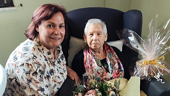 Los 100 años de Felipa, una centenaria muy querida en Santovenia de la Valdoncina