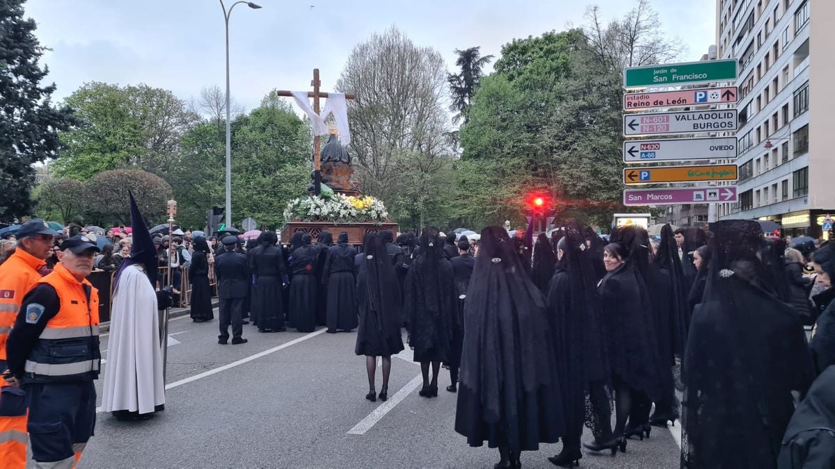 Las imágenes de la procesión de La Pasión en León en el Lunes Santo