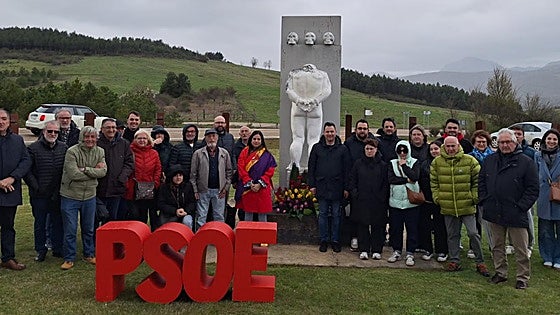 El PSOE de León conmemora el 94 aniversario de la proclamación de la II República en Benllera