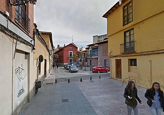 Zona afectada por la colocación de un andamio.