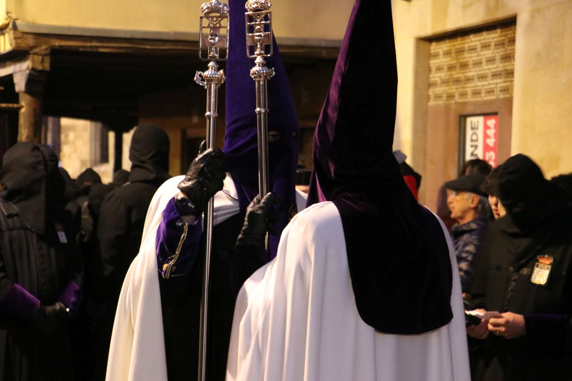 Las imágenes de la procesión de la Virgen de la Amargura en León