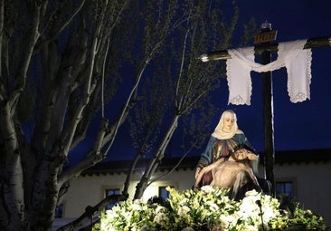 La noche se cierne sobre la Amargura de León