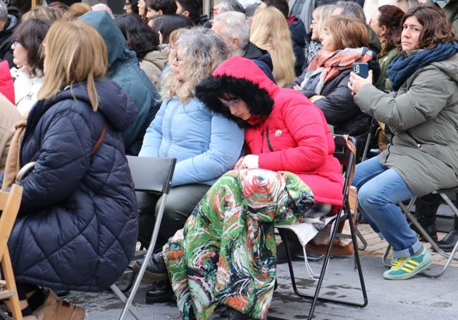 Público en las sillas del Encuentro.
