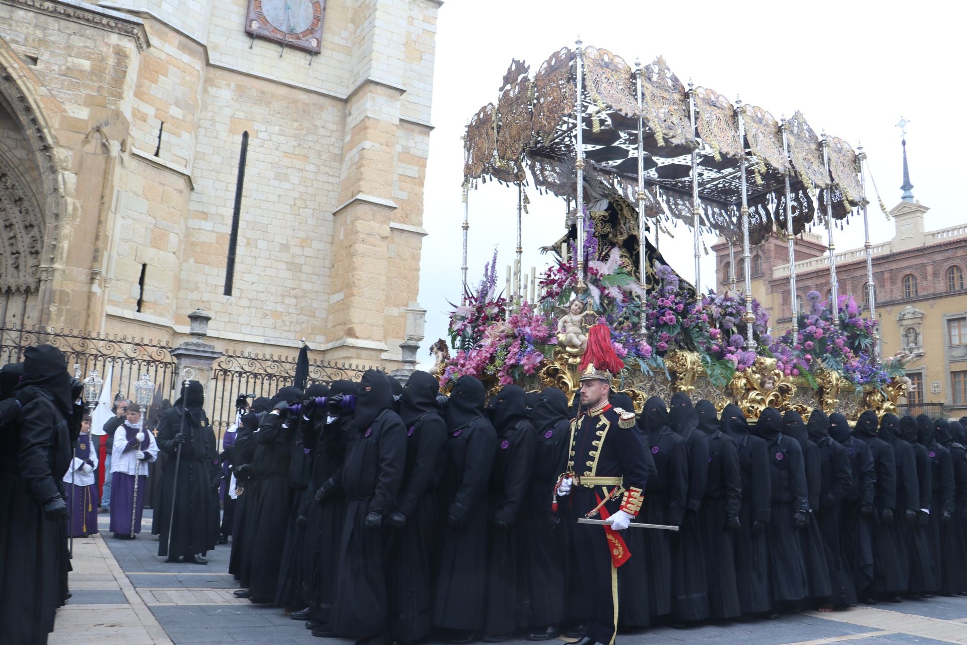 Las imágenes del Encuentro ante la Catedral de León