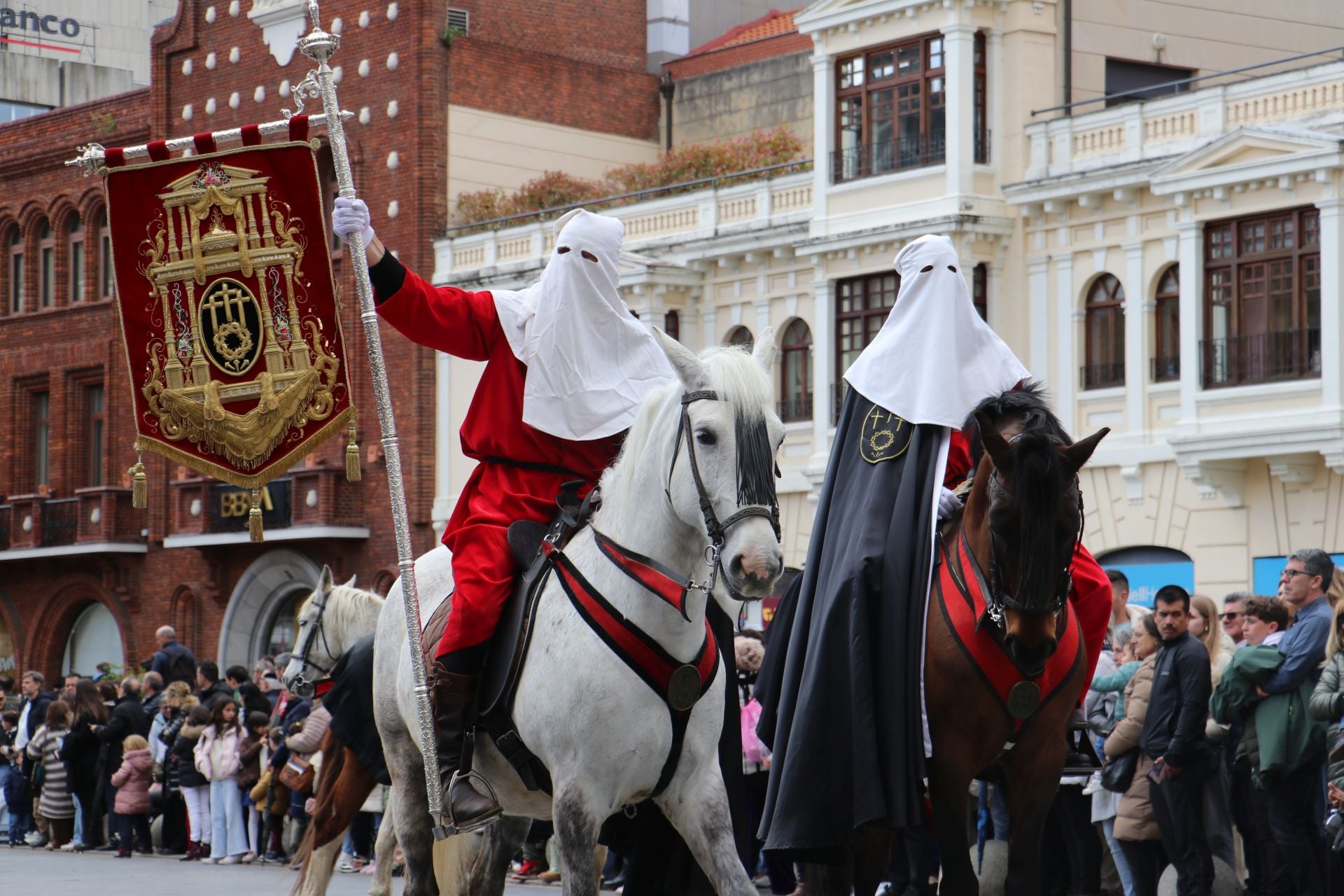 Las imágenes de la procesión de las Siete Palabras en León