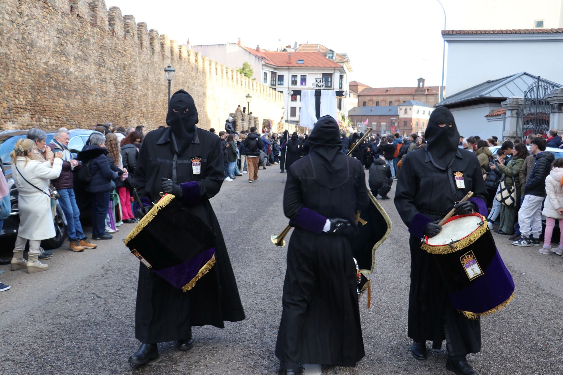 Las mejores imágenes de la procesión del Santo Entierro de Minerva