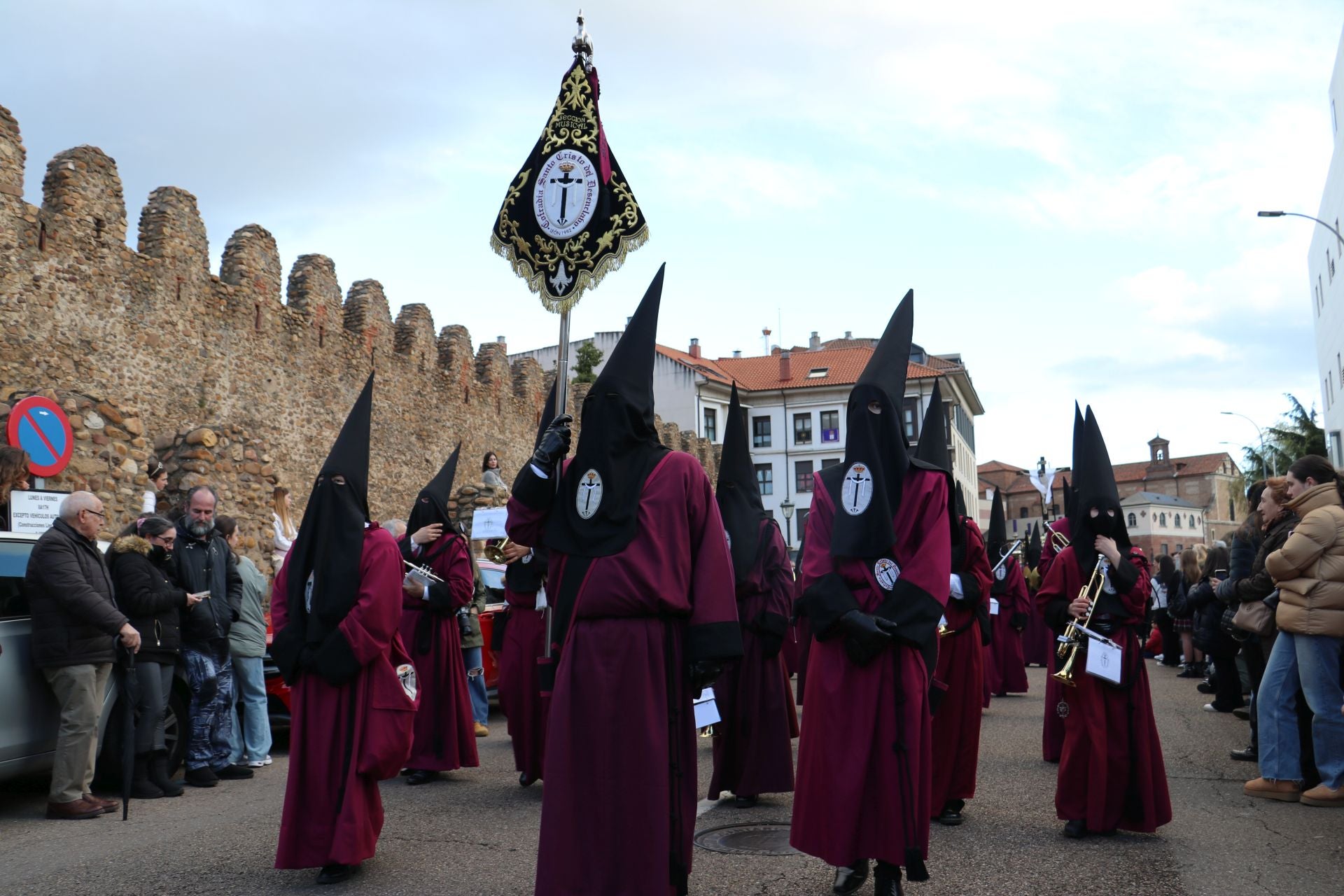 Las mejores imágenes de la procesión del Santo Entierro de Minerva