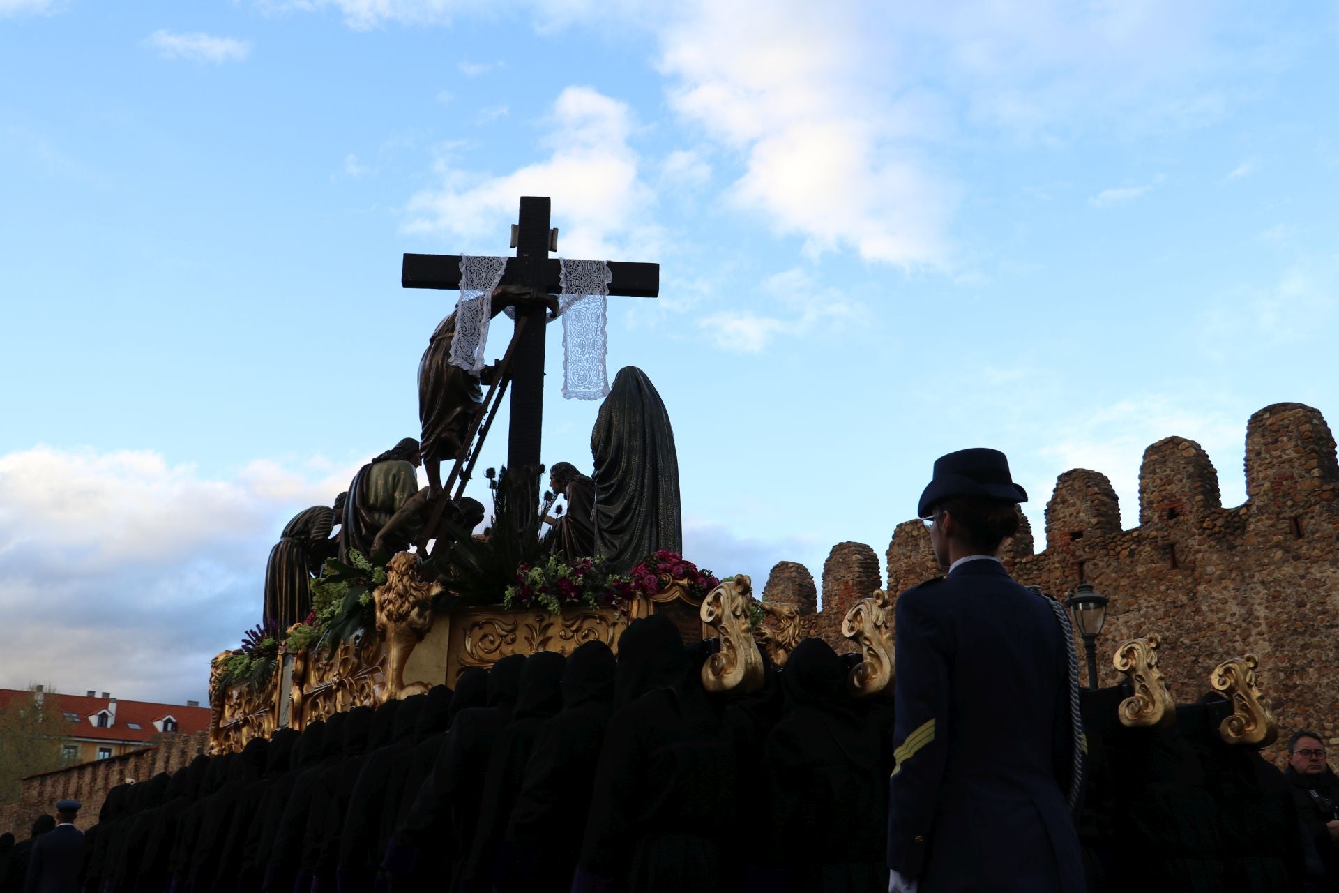 Las mejores imágenes de la procesión del Santo Entierro de Minerva