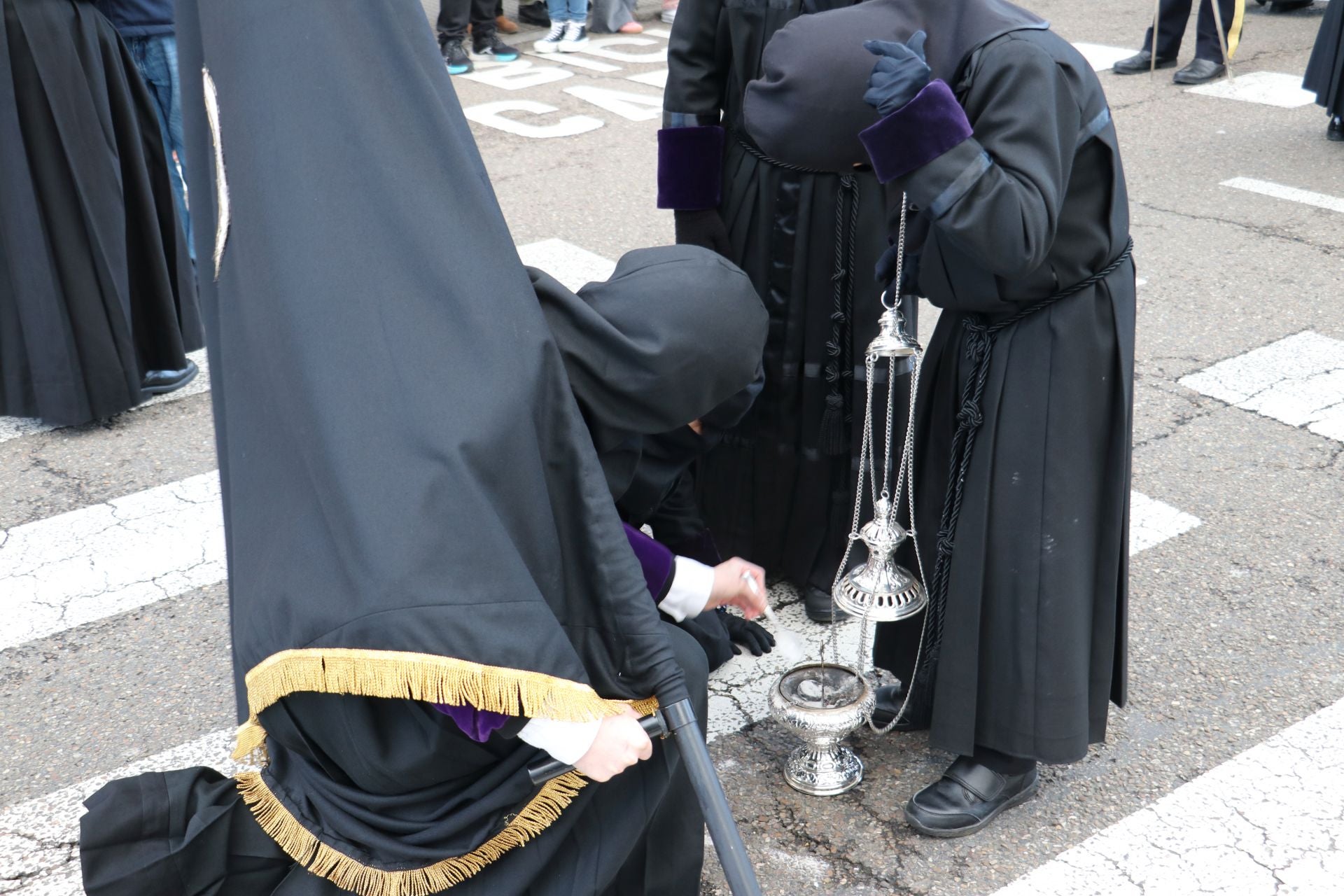 Las mejores imágenes de la procesión del Santo Entierro de Minerva