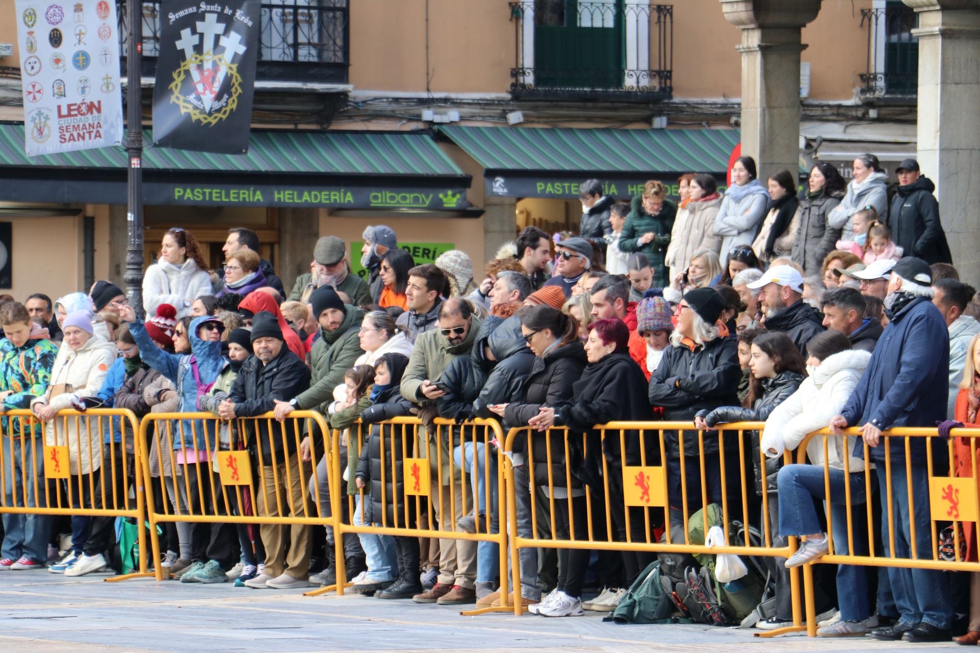 Las imágenes del acto de la Resurrección en León