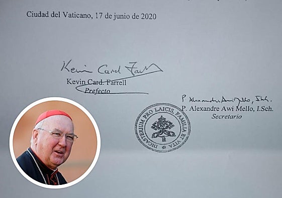 El documento sellado por Kevin Farrel; en la imagen, su fotografía.
