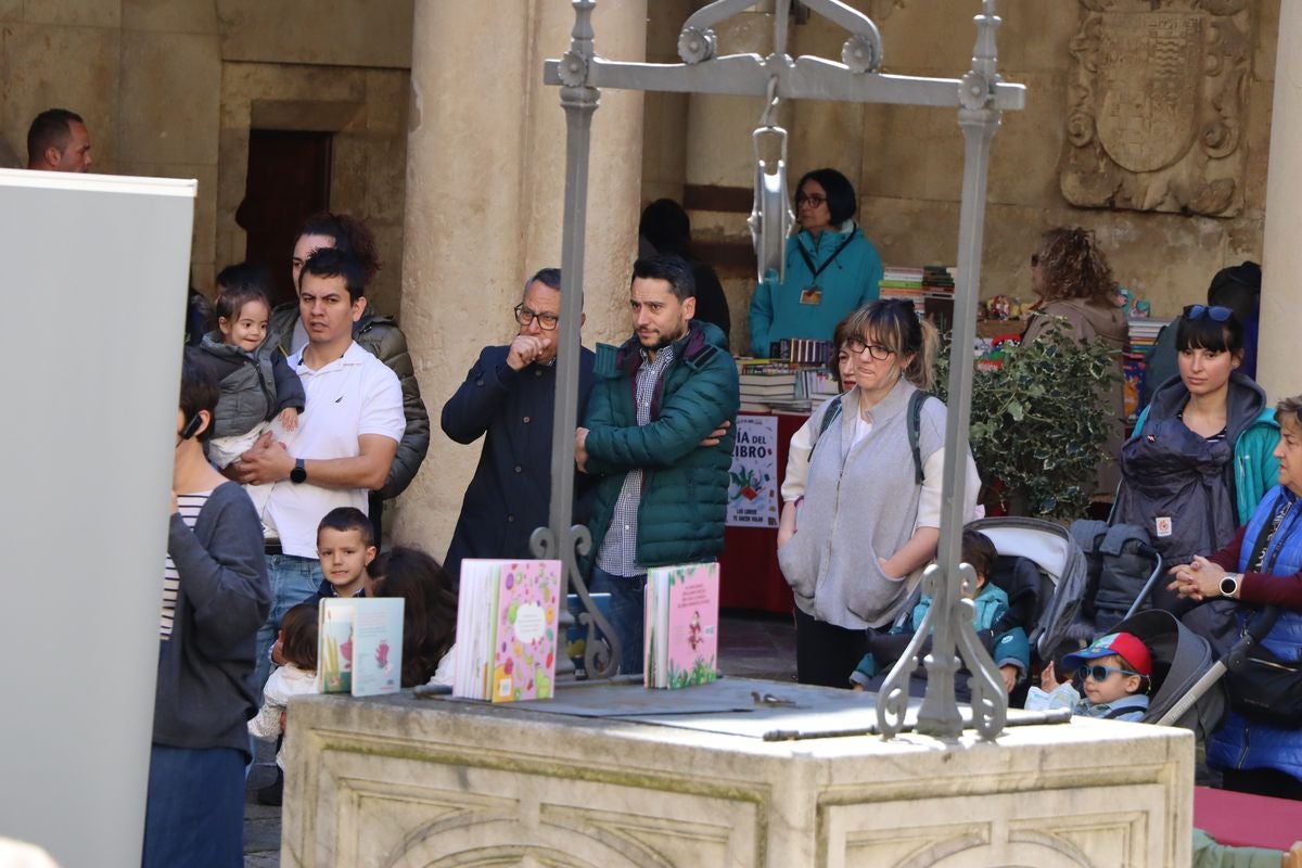 León celebra el Día del Libro