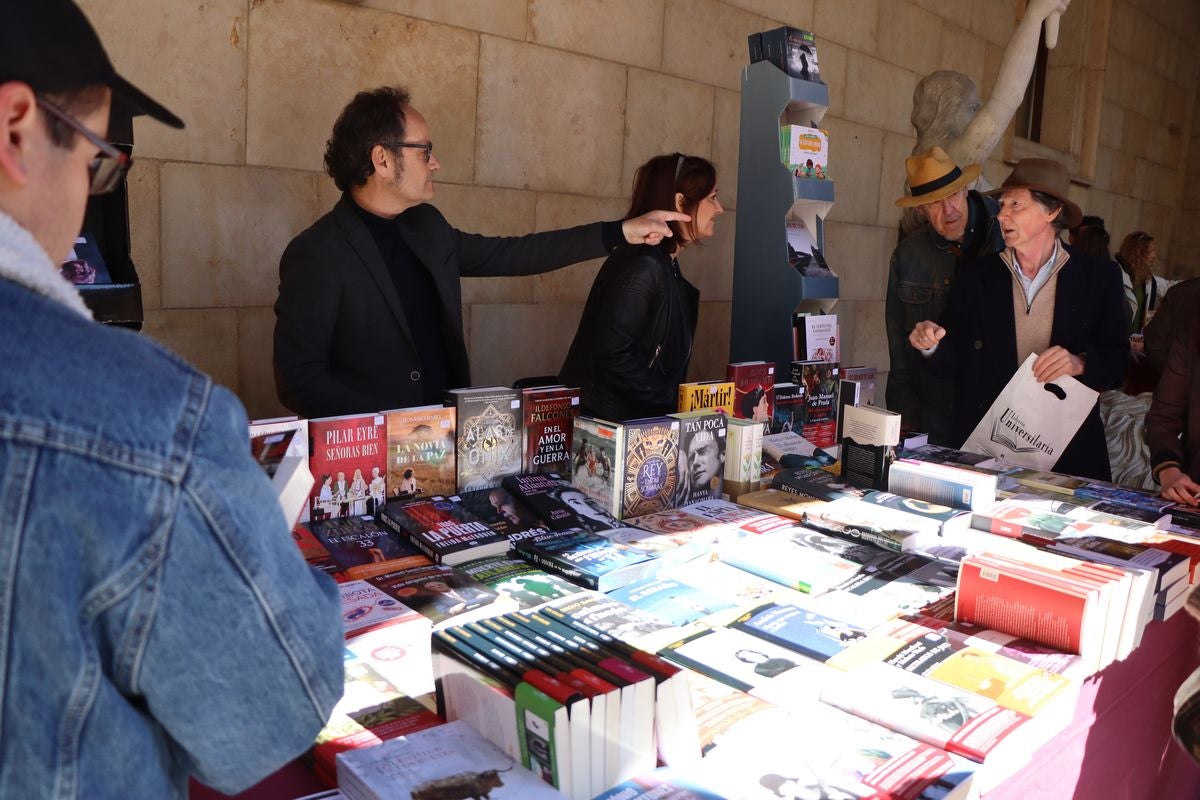 León celebra el Día del Libro