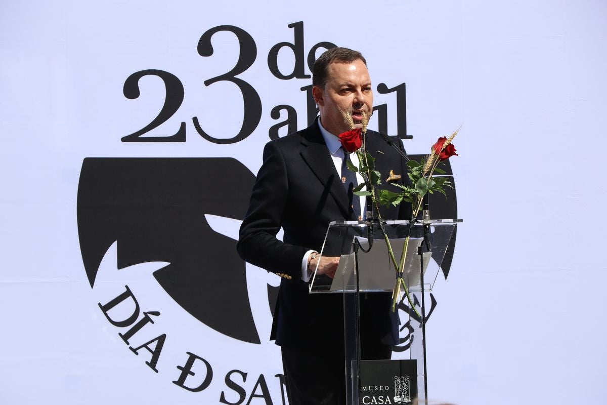 León celebra el Día del Libro
