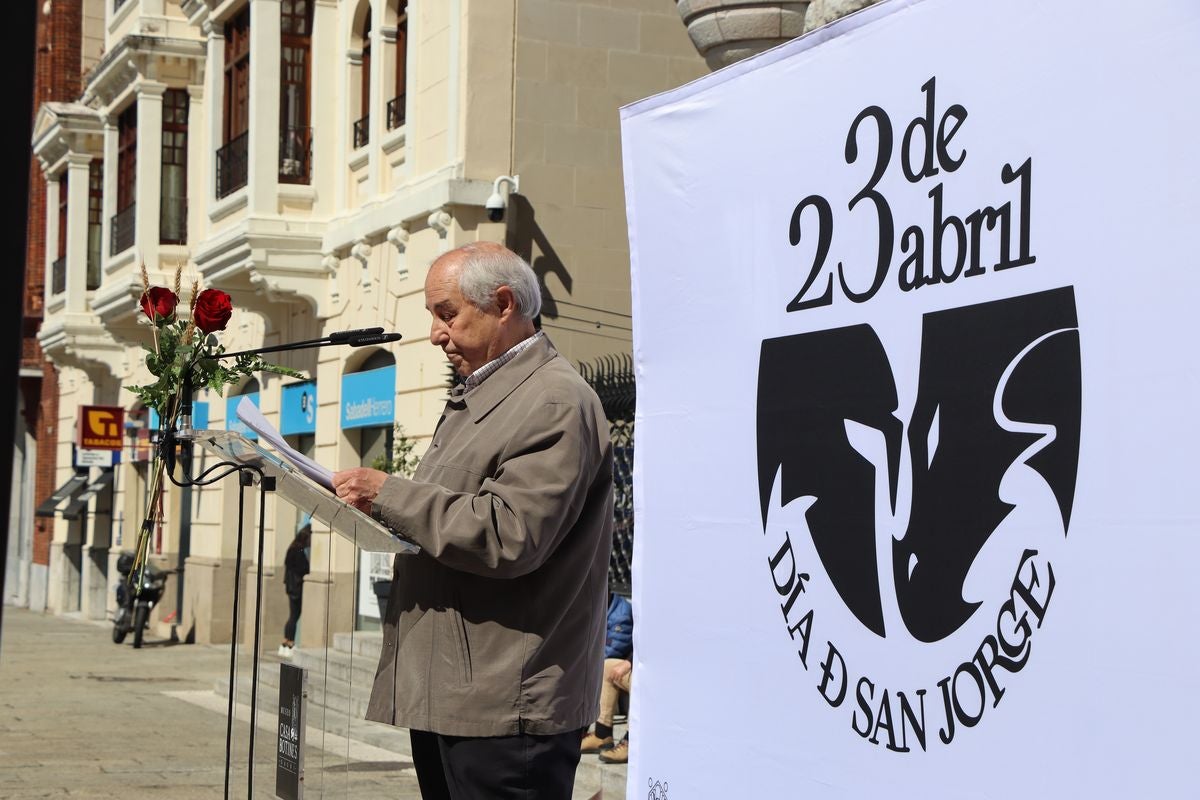 León celebra el Día del Libro