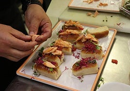 Elaboración de uno de los platos finalistas la pasada edición.