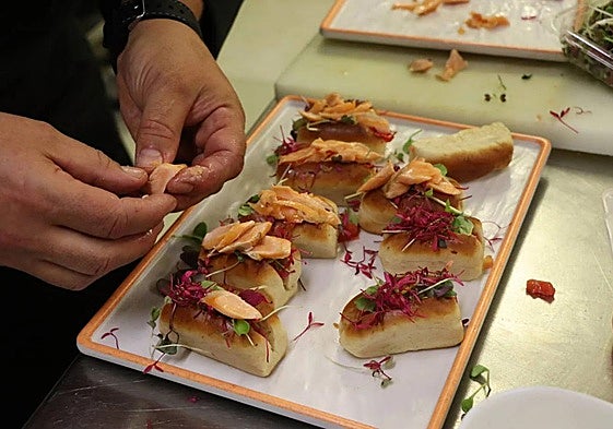 Elaboración de uno de los platos finalistas la pasada edición.