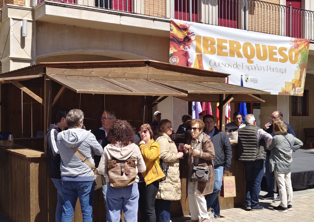 Imagen secundaria 1 - Algunos de los mejores quesos de Portugal y España han estado presentes en la cuarta edición de Iberqueso