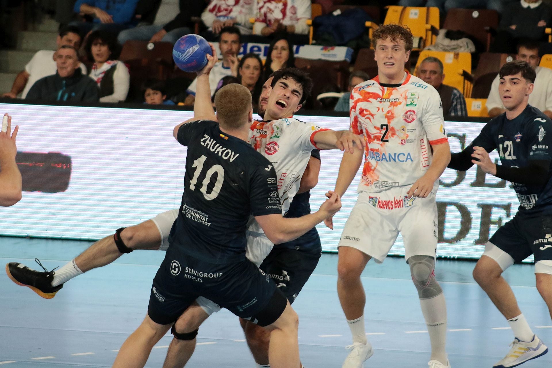 Las mejores imágenes del Abanca Ademar-Benidorm