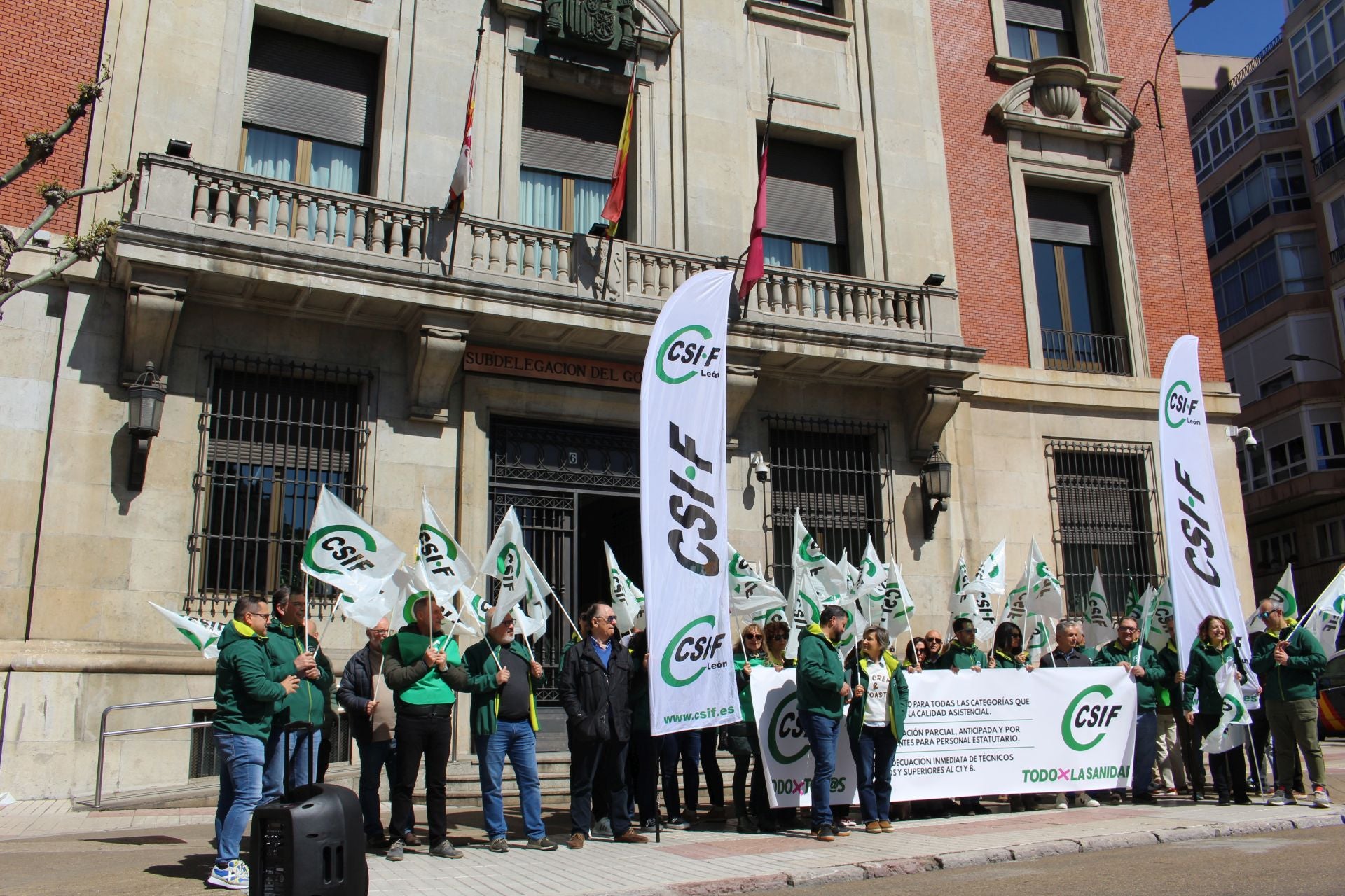 Los sanitarios de León reclaman mejoras en su estatuto