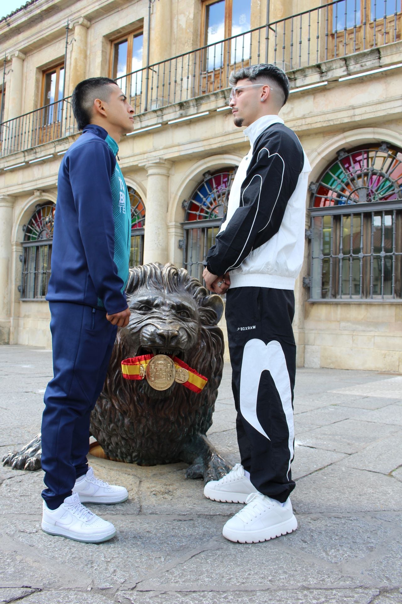 Barrul calienta el combate con Zabala por todo León