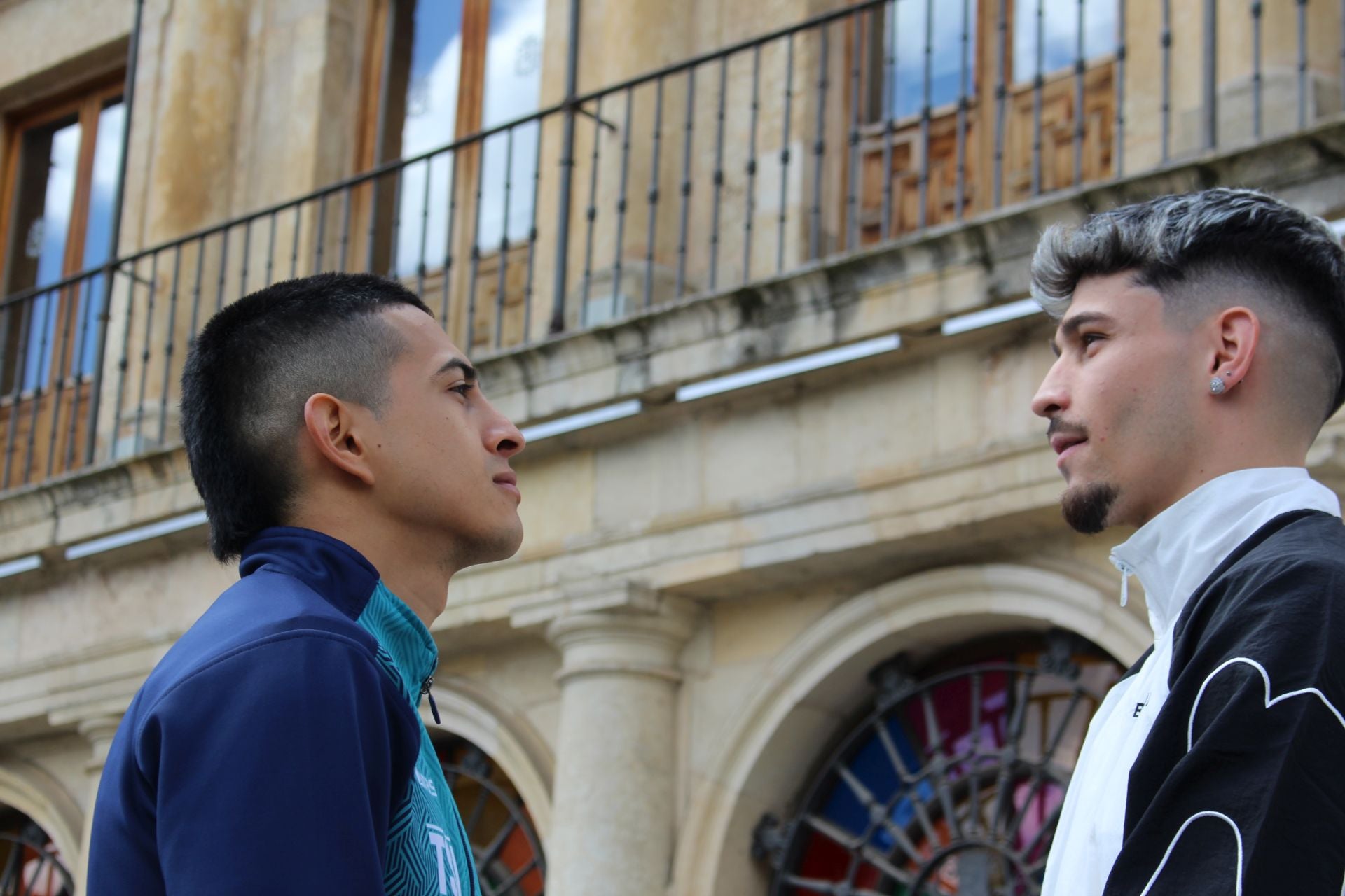 Barrul calienta el combate con Zabala por todo León