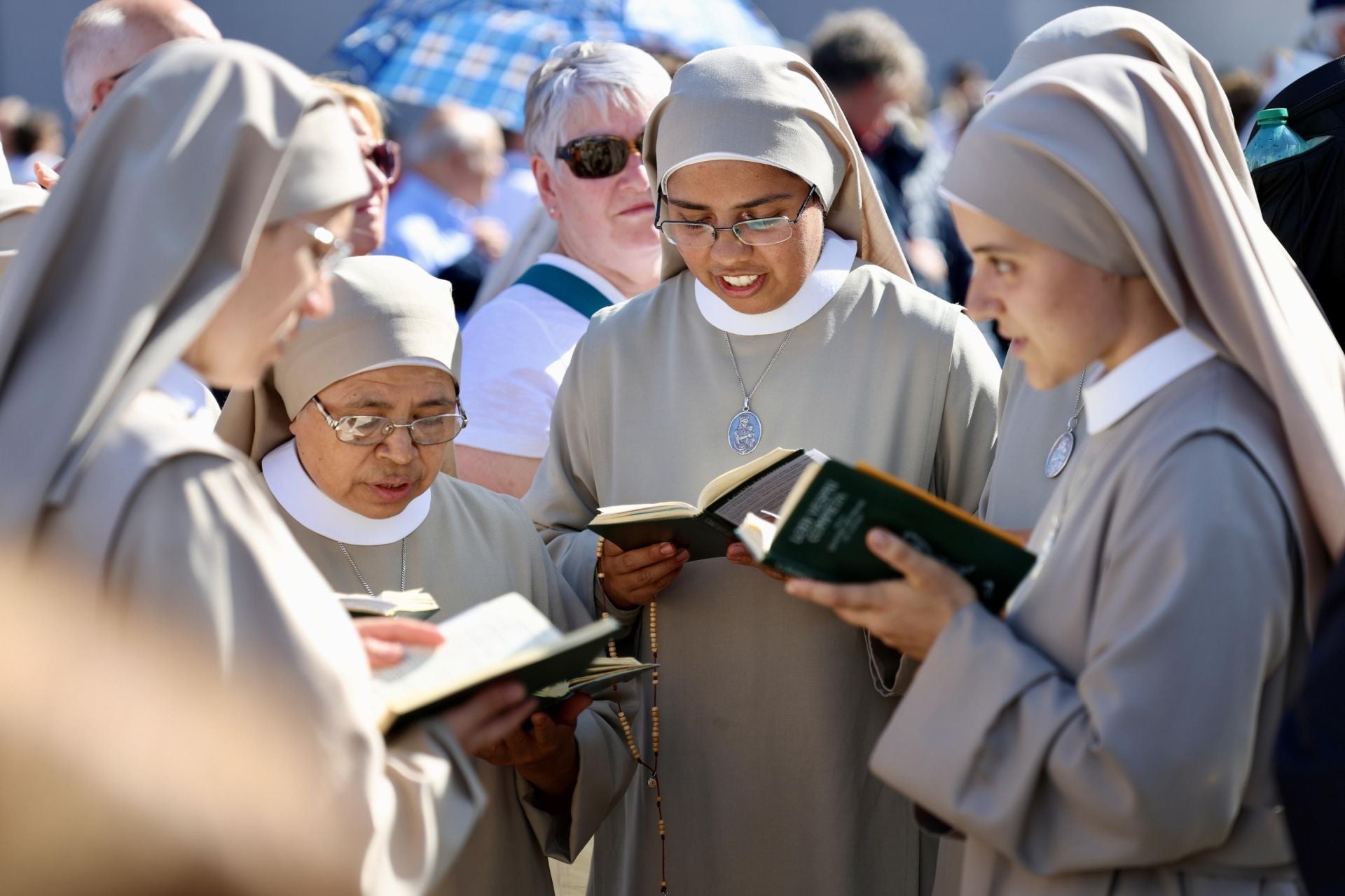 Así se vivió en la plaza de San Pedro la elección del nuevo Papa