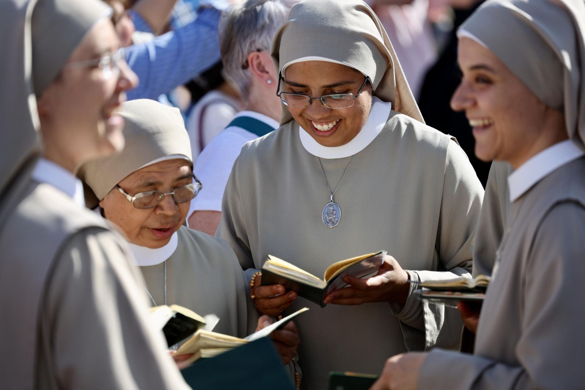 Así se vivió en la plaza de San Pedro la elección del nuevo Papa