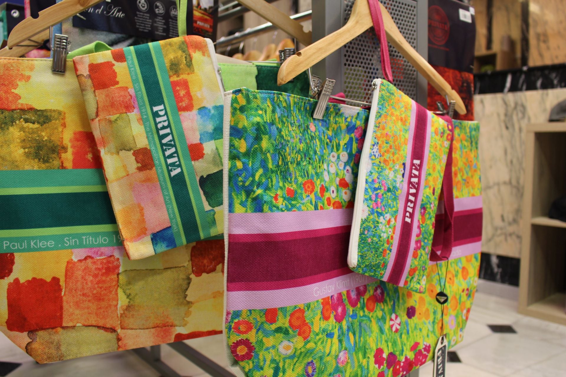 Abre sus puertas &#039;Entra&#039;, nueva tienda de complementos