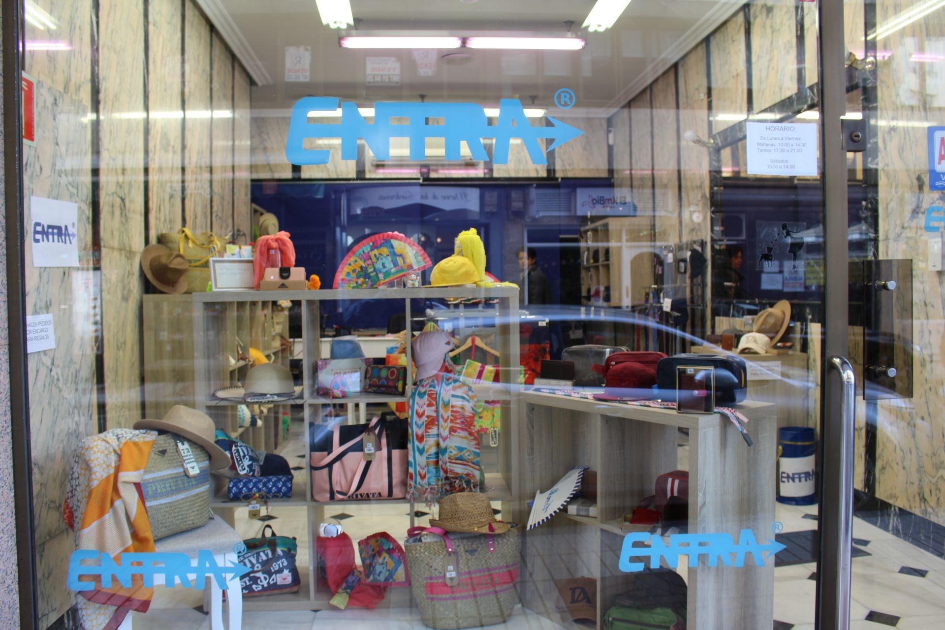 Abre sus puertas &#039;Entra&#039;, nueva tienda de complementos