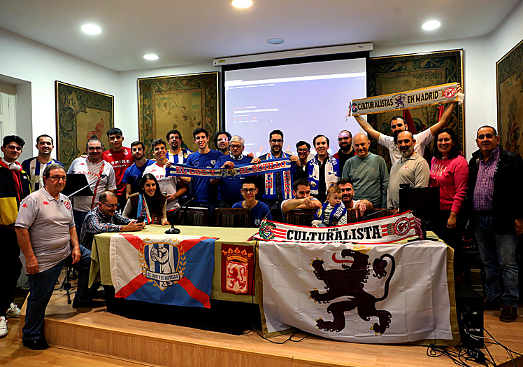 Las peñas madrileñas de la Cultural y la Deportiva se unen para vivir el derbi