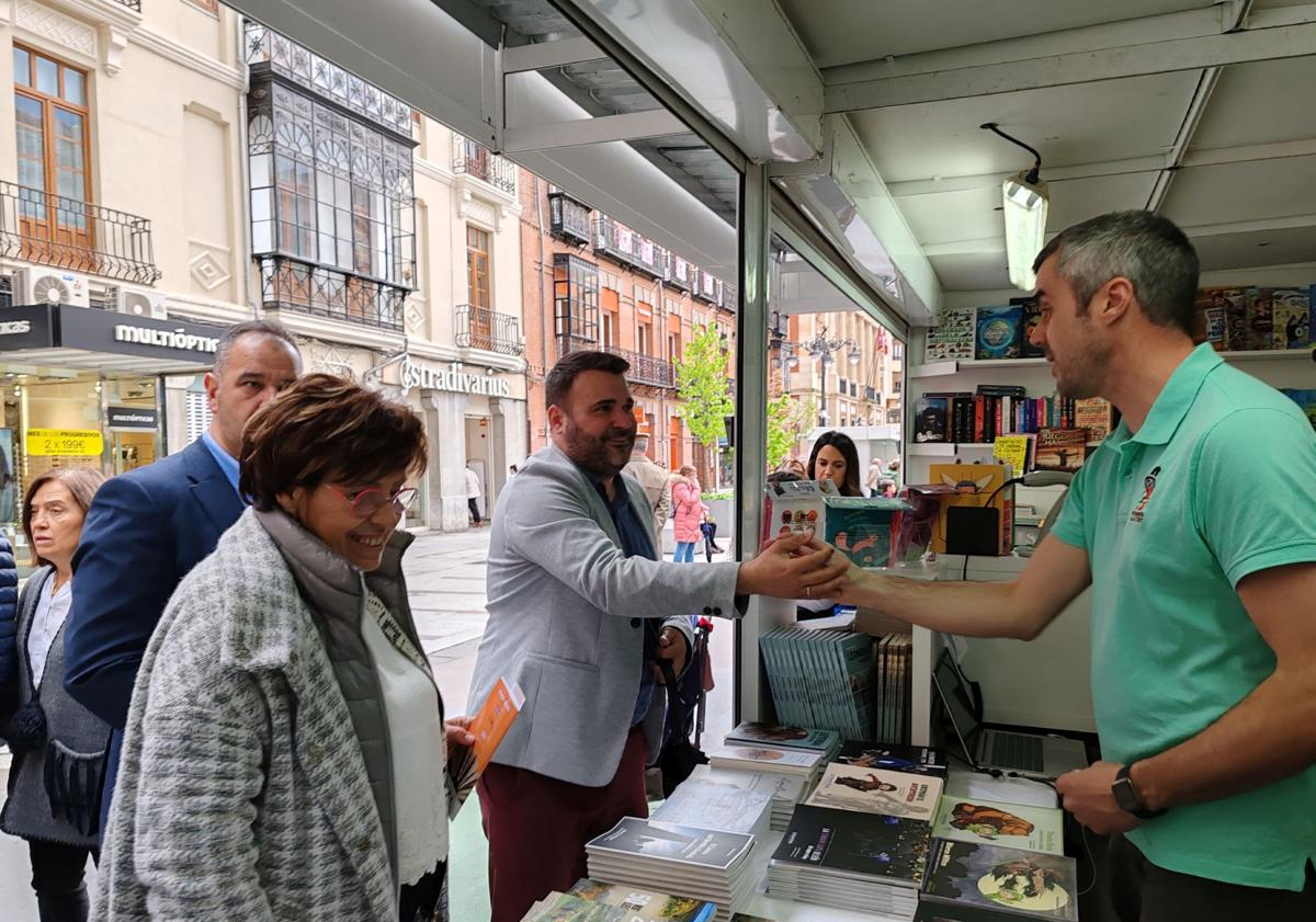Imagen principal - Inauguración de la feria.